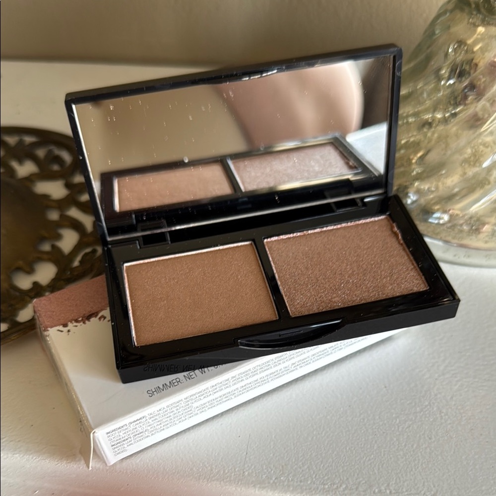Laura Gellar hi-def glow illuminator duo Bed of Roses